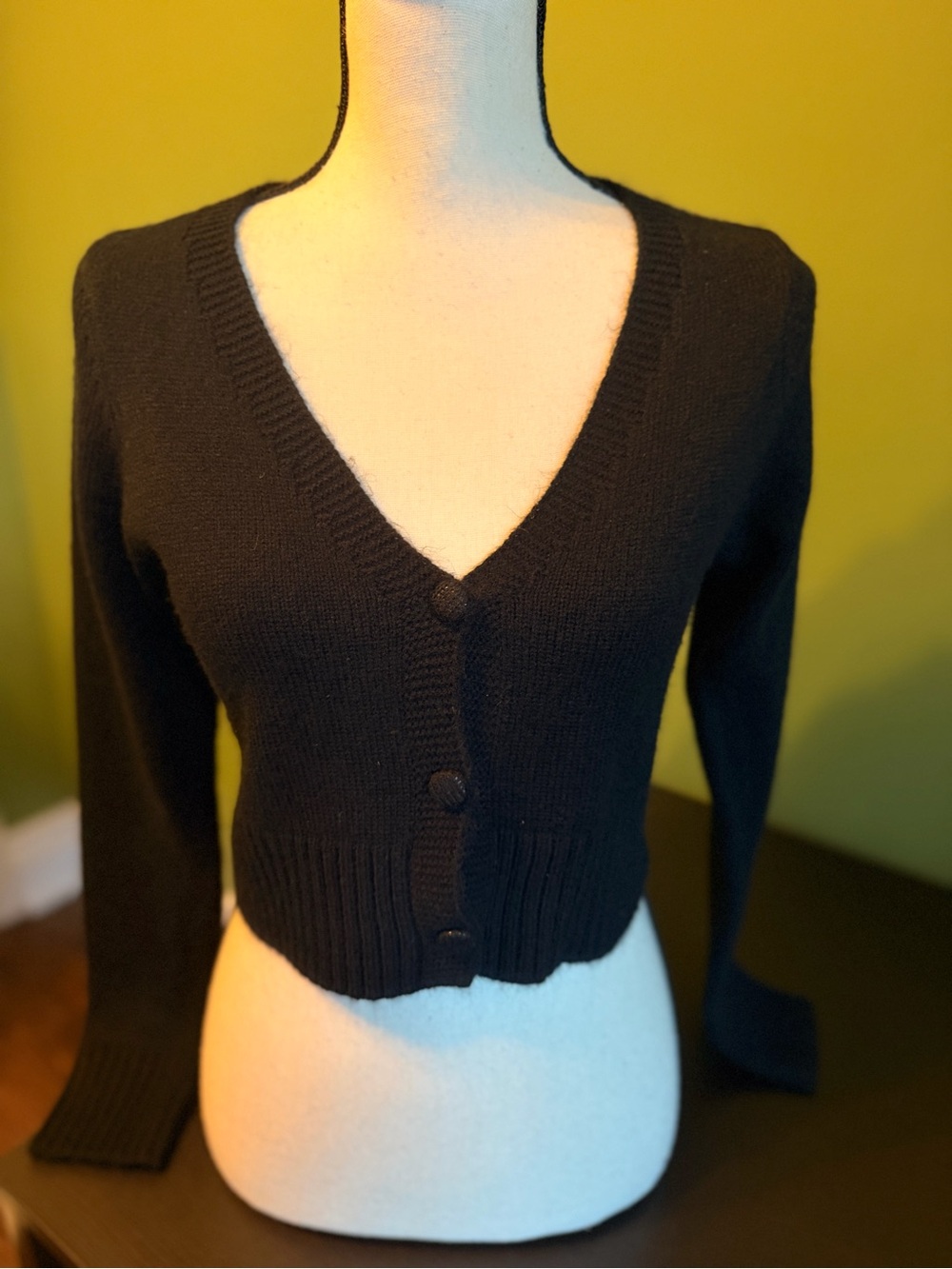 SHIEN Black V-Neck Cropped Button Cardigan Sweater